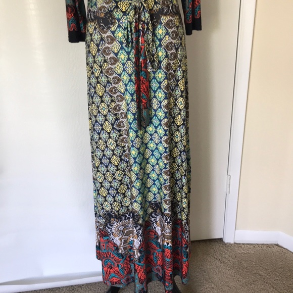 MEDALLION BORDER MAXI DRESS. - Picture 3 of 8